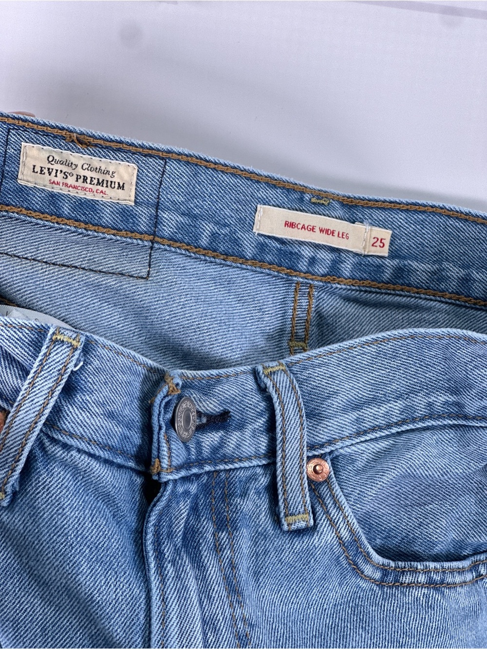 Levi's Premium Ribcage Wide Leg Jeans Raw Hem 100% Cotton Blue Size 25 - Picture 8 of 15
